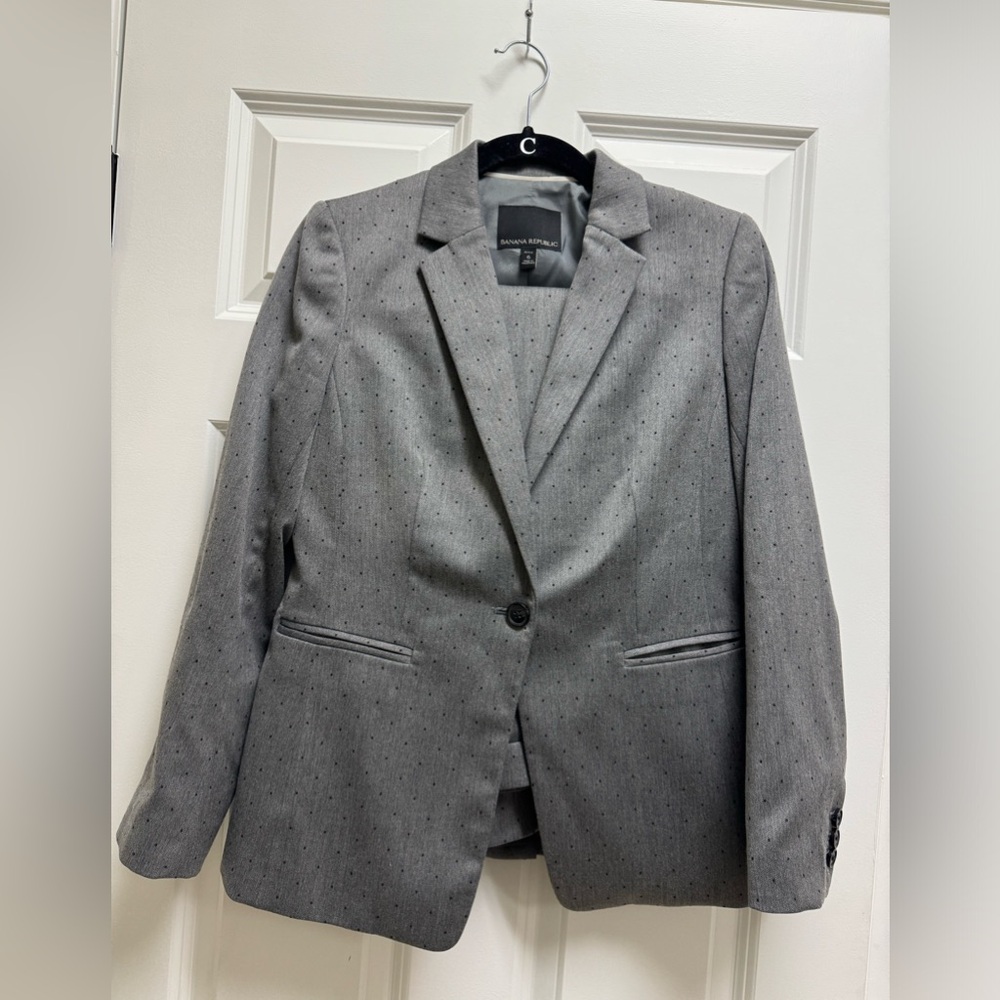 BANANA REPUBLIC SKIRT AND PANT SUIT WITH BLAZER
